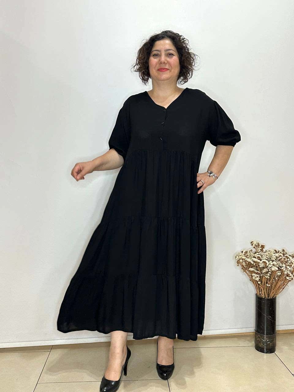 Büyük Beden Ön Düğme Detaylı Midi Boy Siyah Elbise