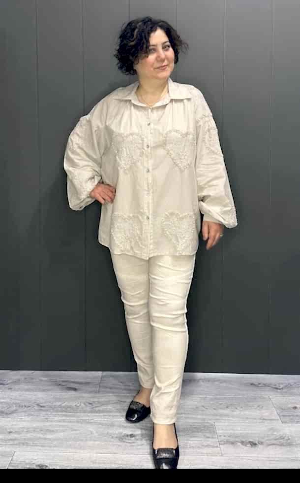 Kabartma Kalp Desenli İthal Gömlek Taş